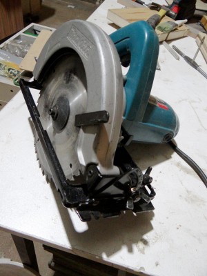 اره گرد بر دستی