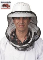 کلاه با توری پارچه ای